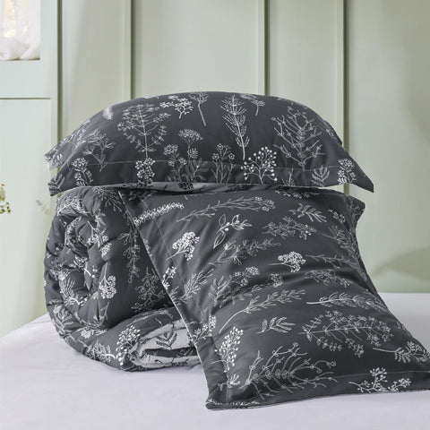 Bedsure comforter on a queen bed demonstrating true-to-size coverage