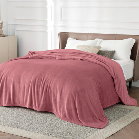 Bedsure closeup of fuzzy microfiber texture for soft touch benefit