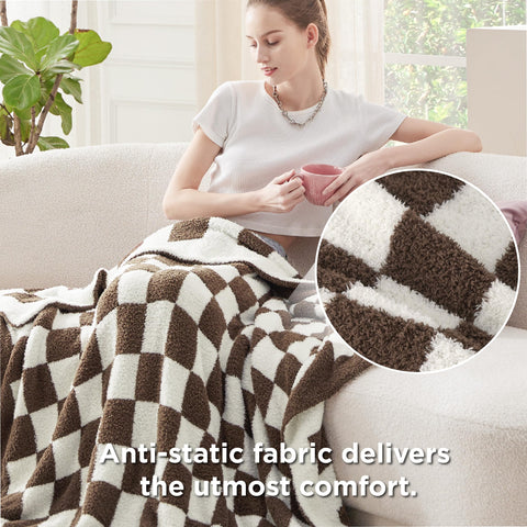 Bedsure throw edge stitching detail emphasizing durable seams and long-lasting use