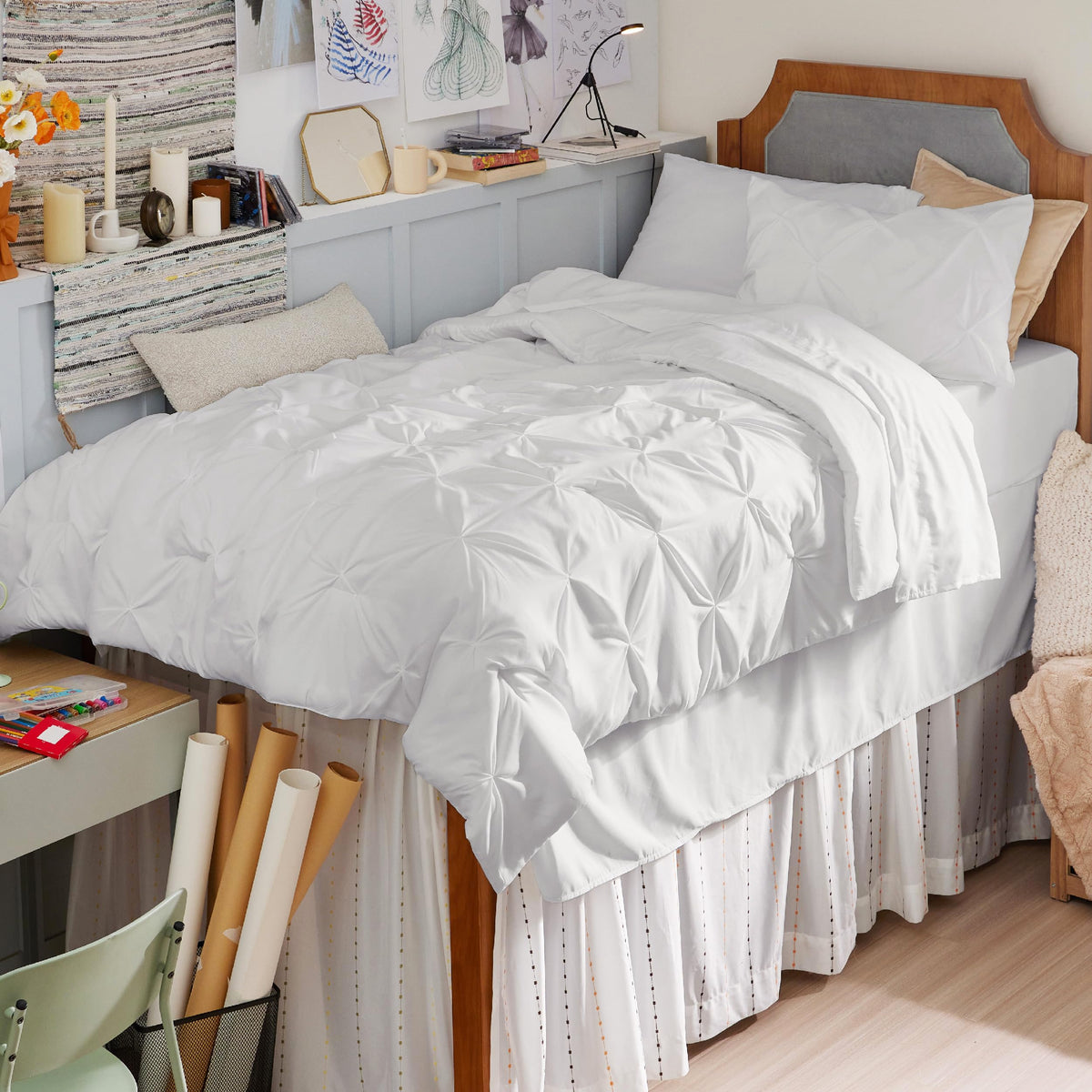 Bedsure front view of Twin XL 5-piece set showing coordinated bedding and neat presentation for easy setup