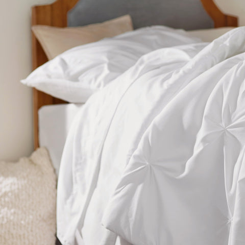 Bedsure bedding in washing machine representing easy-care, machine-washable durability