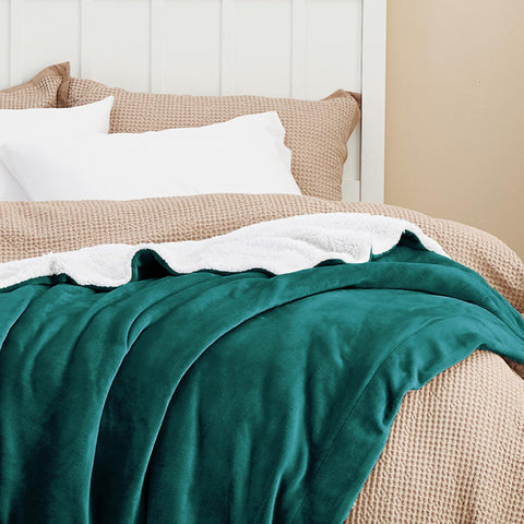 Bedsure velvet flannel top texture showing silky touch and smooth feel