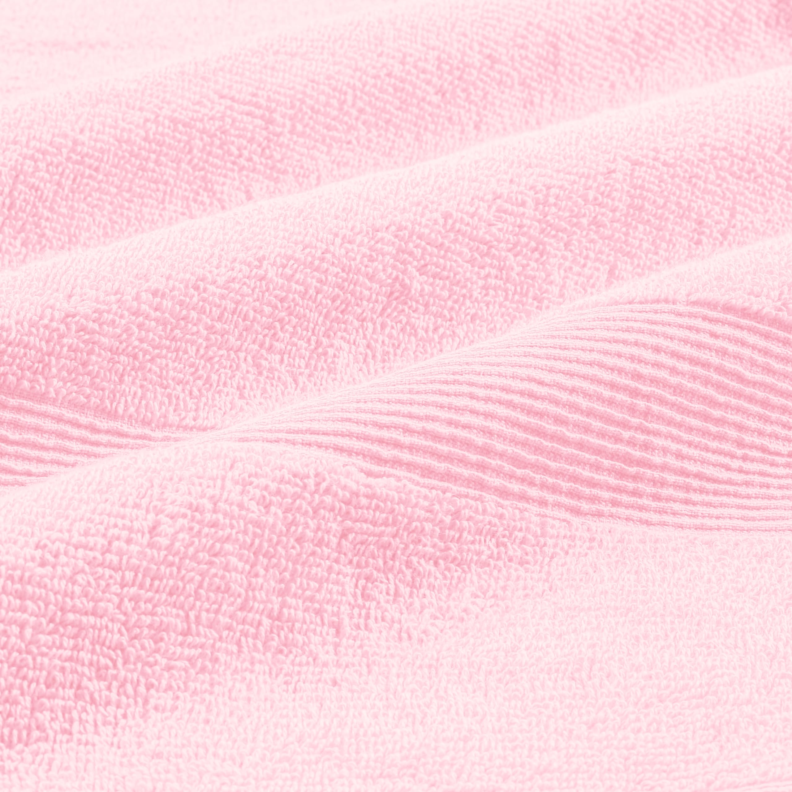Belizzi Home close-up of cotton pile texture highlighting plush absorbency