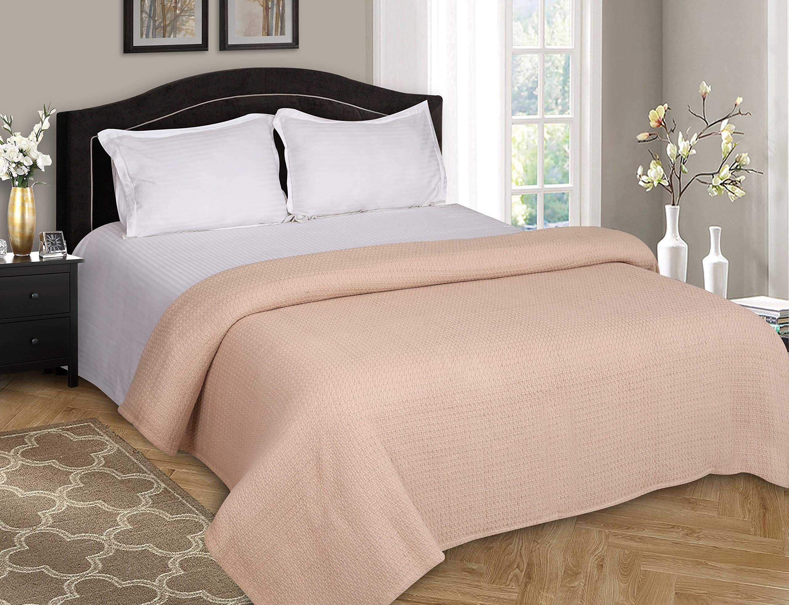 Belizzi Home cotton closeup texture highlights breathable weave and soft touch