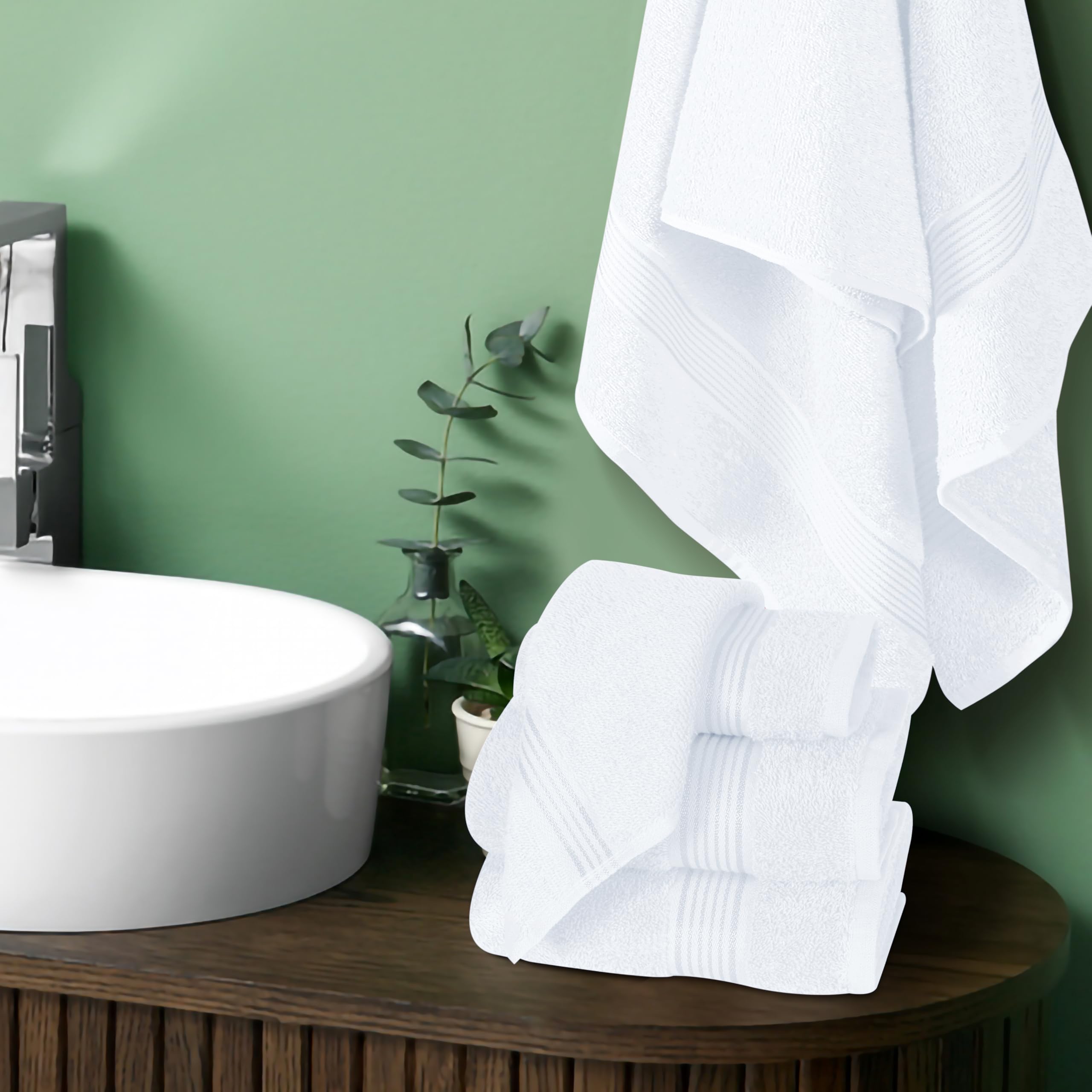 Belizzi Home folded hand towel close-up showing neat edges and soft feel