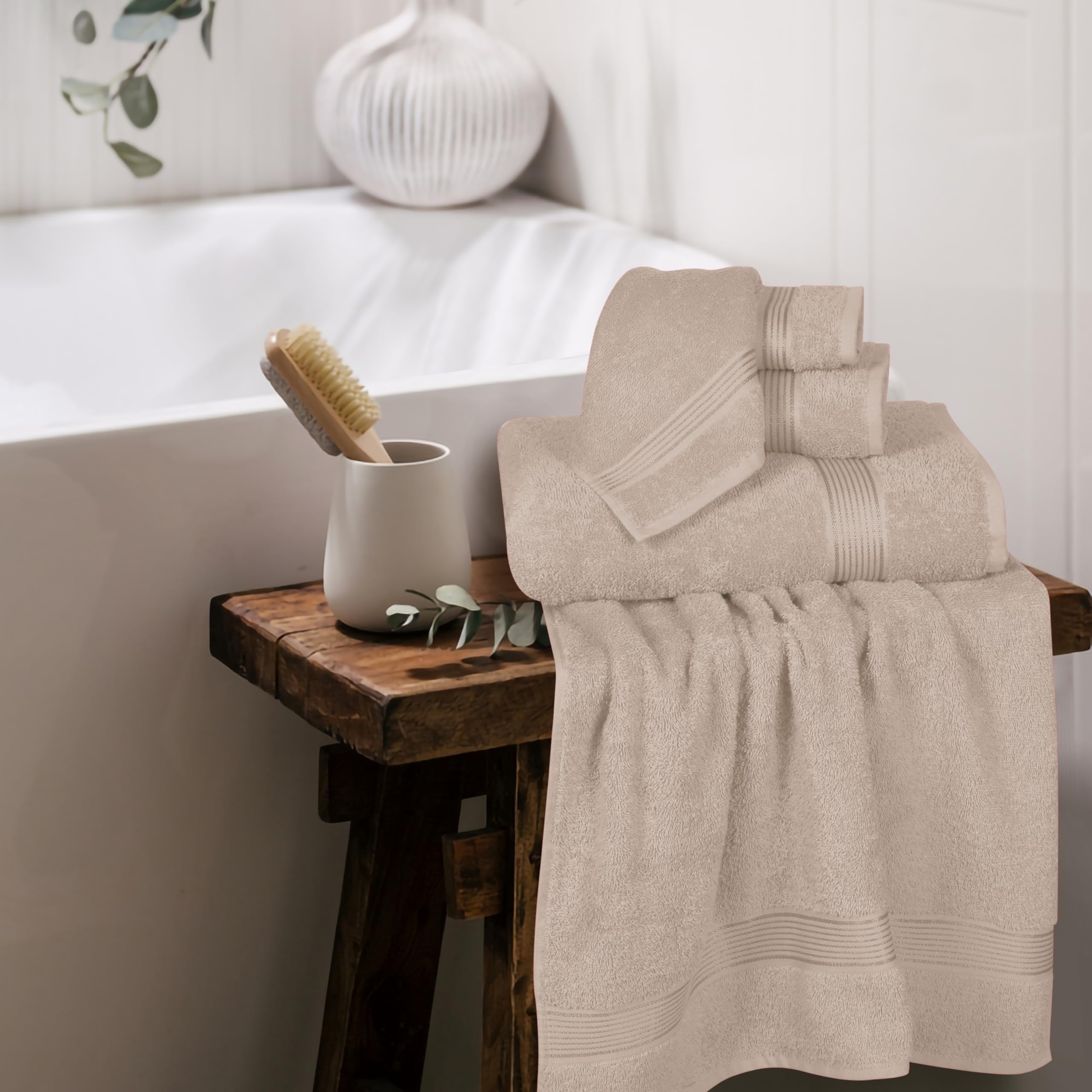 Belizzi Home towel edge stitching close-up showing durable hem benefit