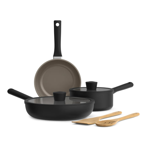 BELLA full set front view showing cookware and lids, highlighting versatility