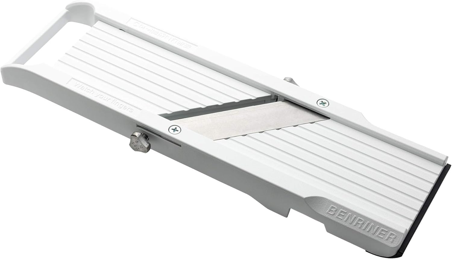 Benriner closeup of handcrafted stainless-steel blades for sharper consistent cuts