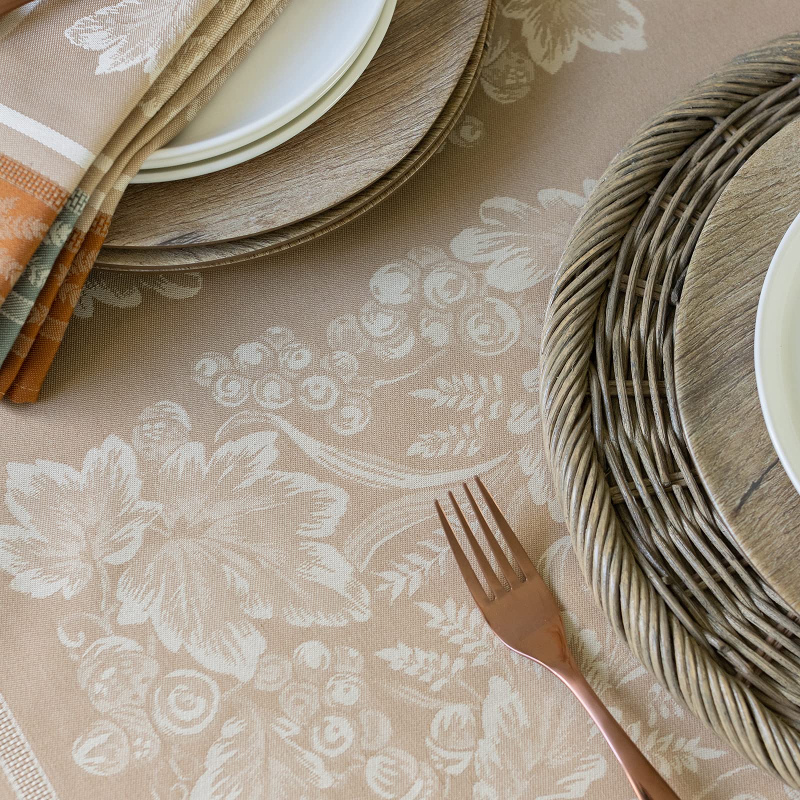 Benson Mills full table styled for Thanksgiving demonstrating elegant setup