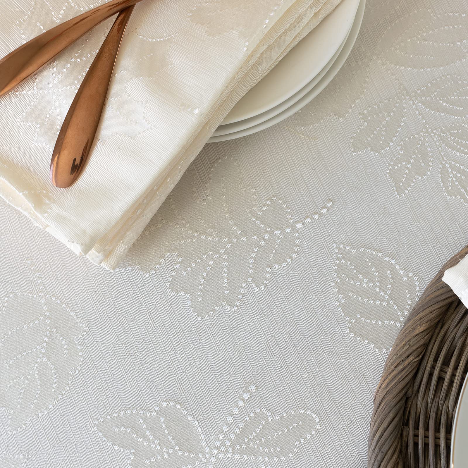 Benson Mills rectangular corner demonstrating sharp alignment and clean drape