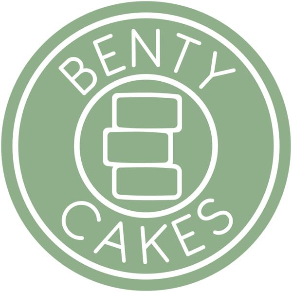 Benty Cakes mold texture and label showing BPA-free silicone quality