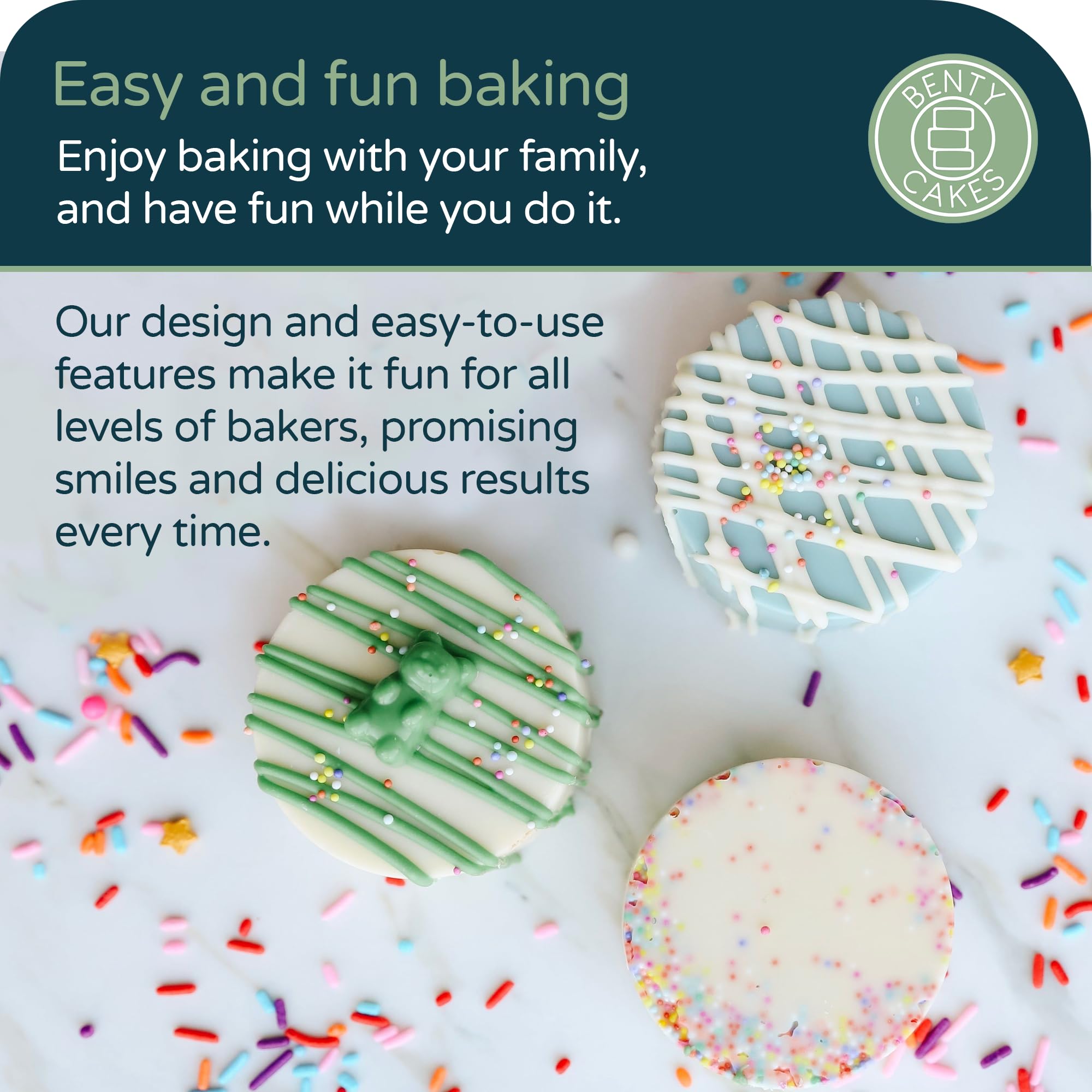 Benty Cakes plastic tray and scraper arranged to demonstrate tidy handling
