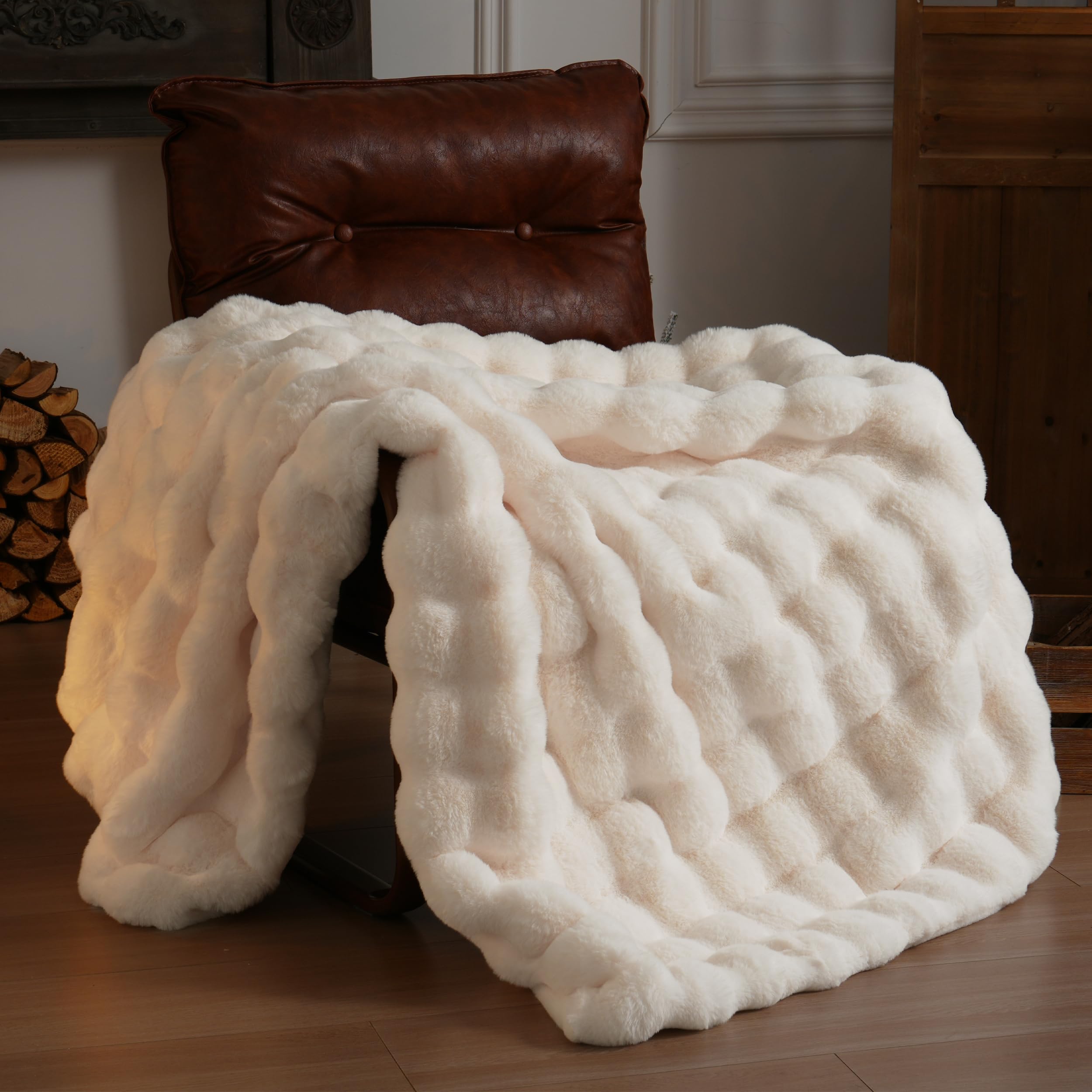 BENVWE throw front view showing plush bubble texture and cozy appeal