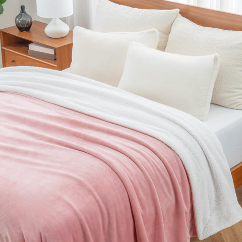 Berkshire Blanket Sherpa reverse close-up offering cozy insulation benefit