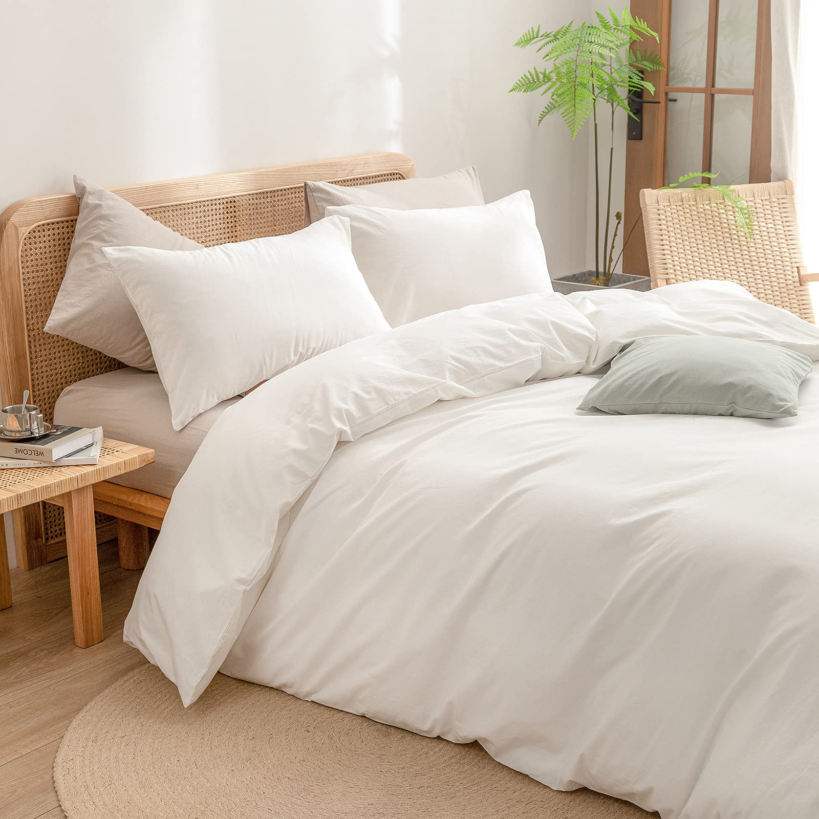 BESTOUCH close-up of washed cotton texture showing linen-like softness for comfortable sleep