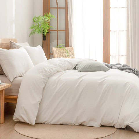 BESTOUCH hidden zipper and interior ties detail keeping the comforter secure and neatly in place