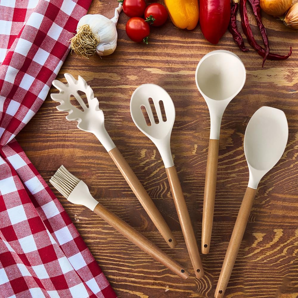 BESTZMWK utensil stirring in nonstick pan demonstrating heat resistance and protection