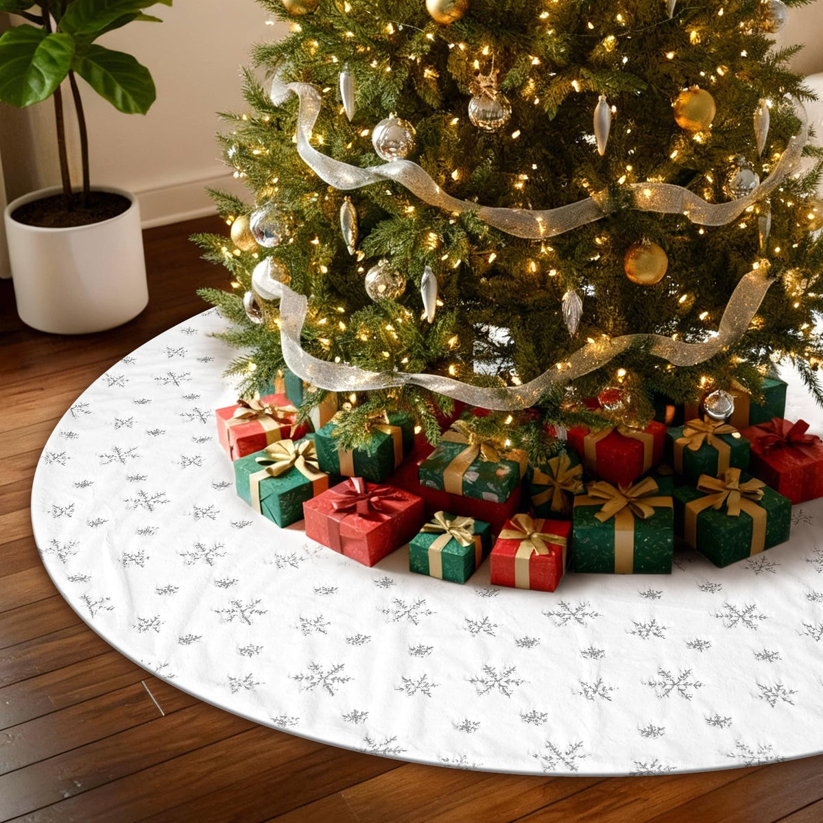 BETBEM front view of 72-inch white tree skirt showing full coverage and elegance
