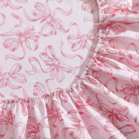 Betsey Johnson fitted sheet deep pocket detail demonstrating secure fit for up to 17-inch mattresses