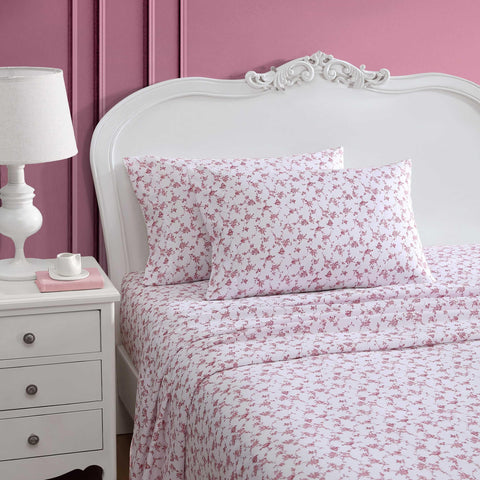 Betsey Johnson fitted sheet deep pocket detail secures mattress up to 17 inches