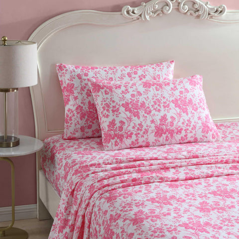 Betsey Johnson fitted sheet pocket close-up showing 14-inch depth benefit