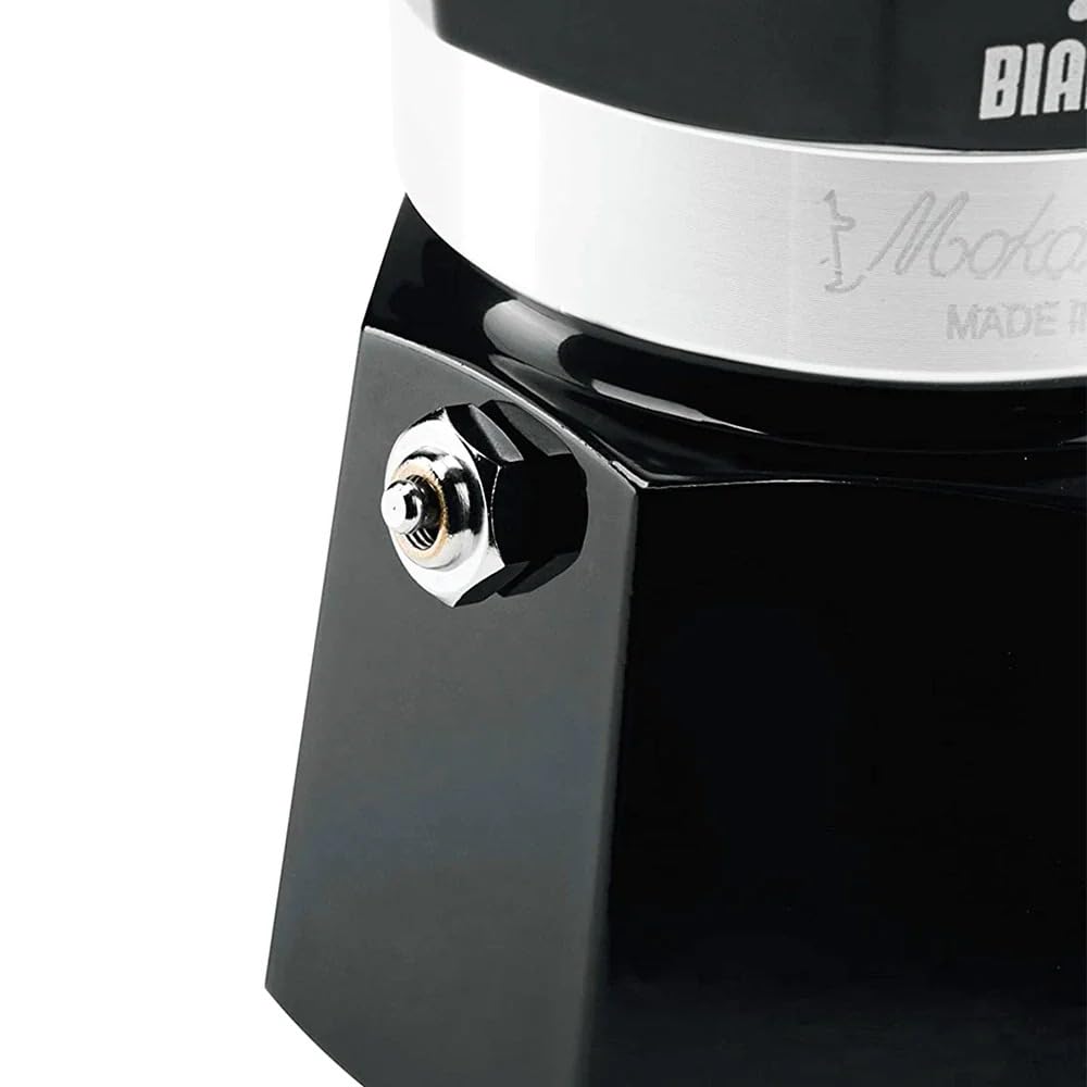 Bialetti ergonomic handle detail showing heat-resistant grip for safe pouring