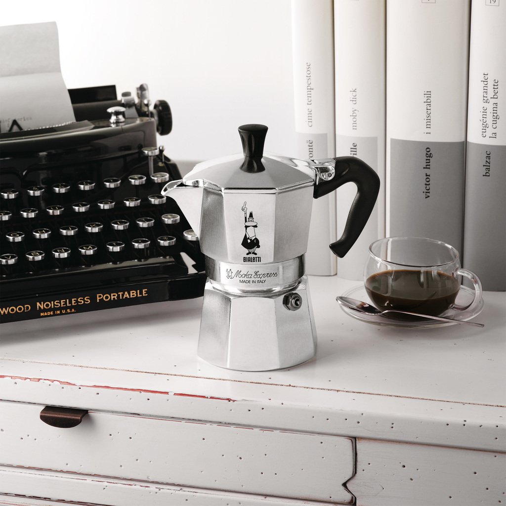 Bialetti close-up of patented safety valve highlighting safe pressure release and easy cleaning benefit