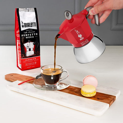 Bialetti side profile of Moka Induction highlighting octagonal aluminum upper for signature flavor