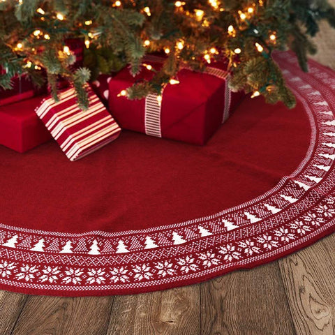 BIANHUA front view of red tree skirt highlighting festive snowflake design and neat finish