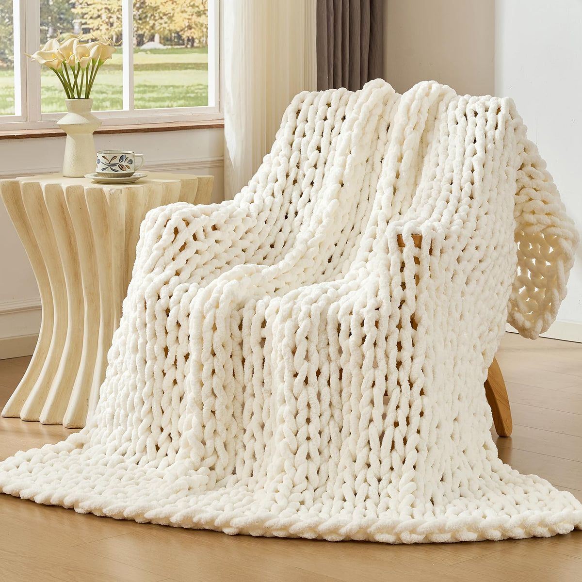 Bigacogo front view of ivory chunky throw showing neat edges and cozy look