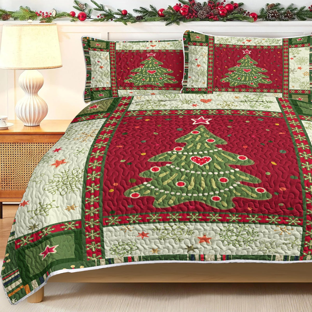 BlessLiving front view of queen quilt showing festive tree and patchwork—adds holiday charm
