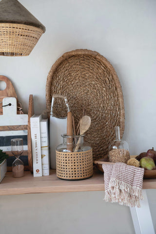 Bloomingville neck detail with tassel, offers seasonal decoration option