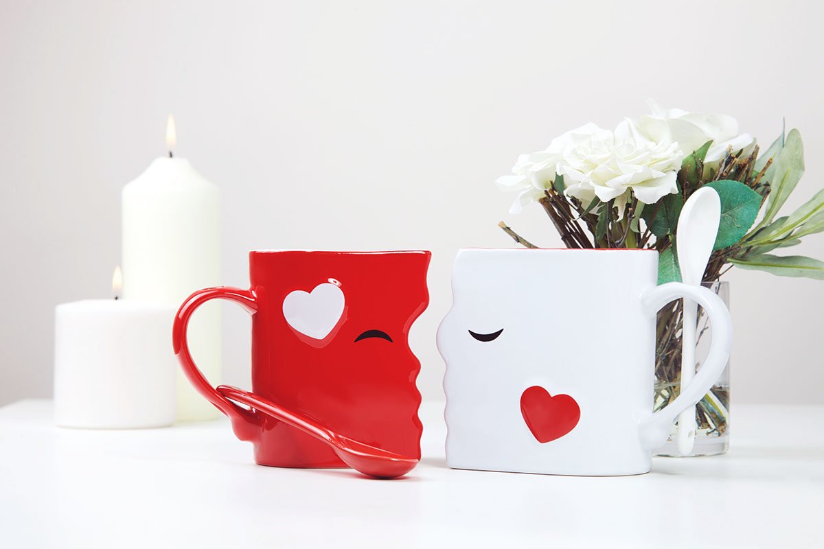Blu Devil red 10 oz mug detail, vibrant color and fine finish benefits