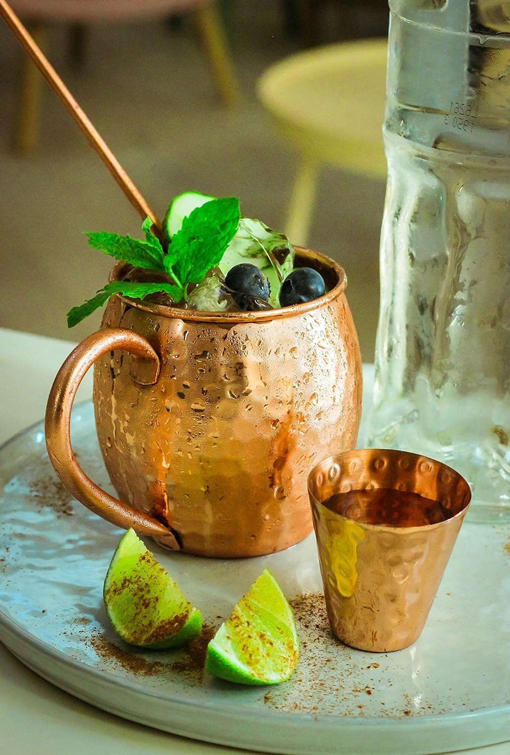 BOLD & DIVINE ice contact texture showing how copper keeps drinks colder longer