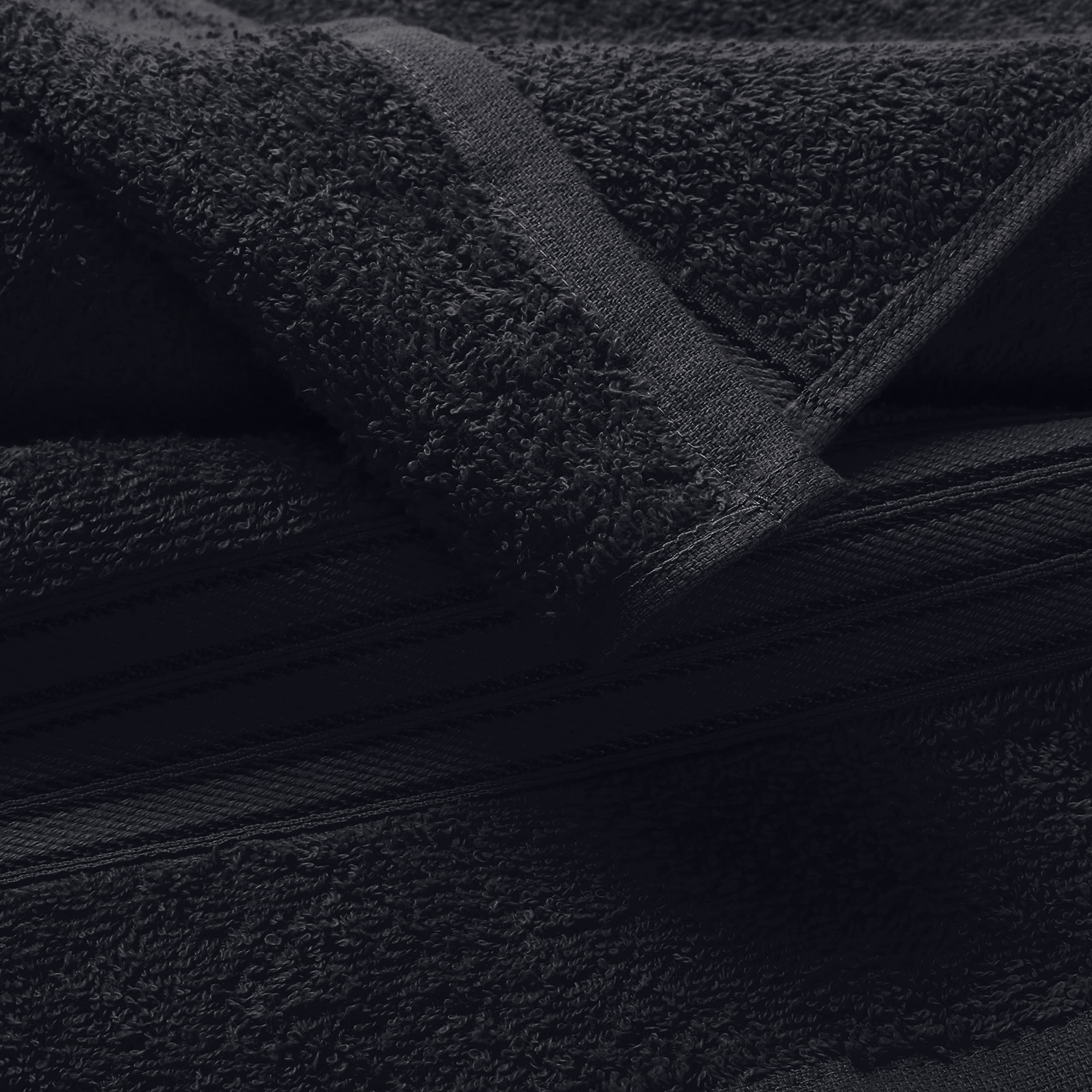 BOUTIQUO close-up of cotton weave highlighting soft texture and absorbency benefits