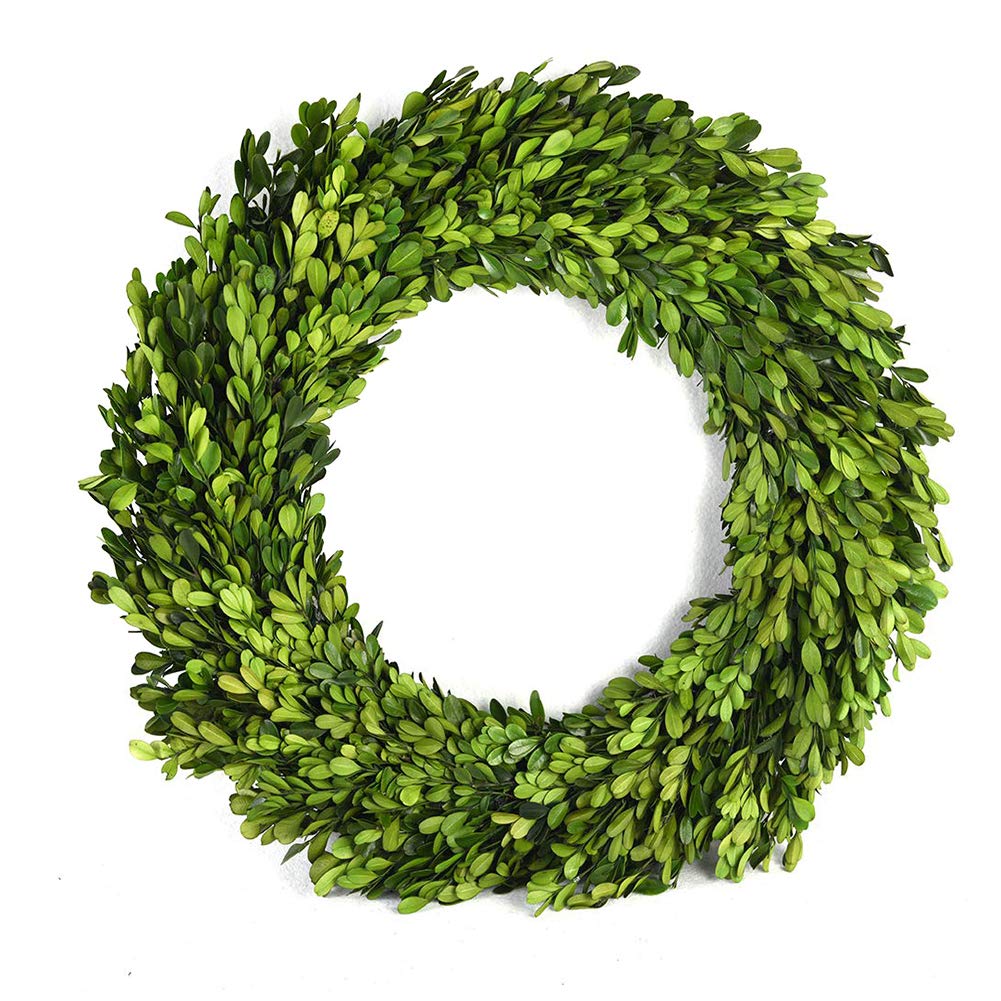 BOXWOOD VALLEY front view showing full 16-inch wreath and instant greenery
