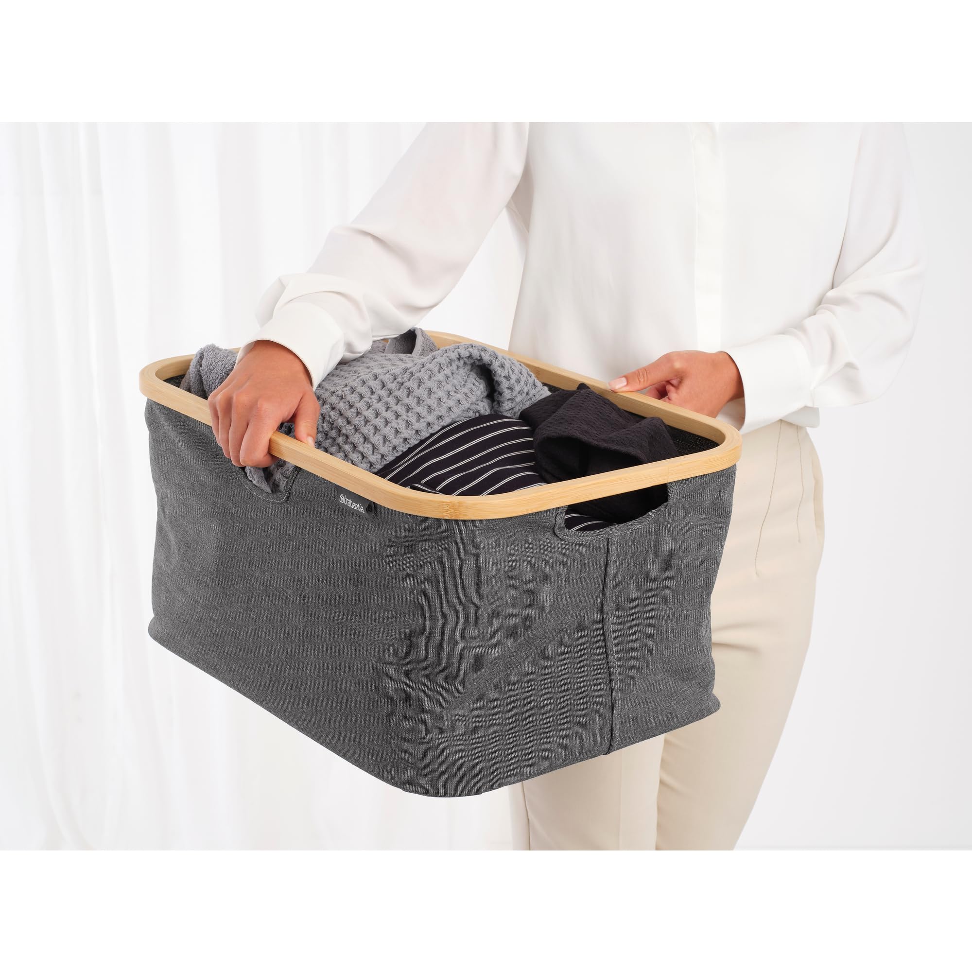 Brabantia water‑resistant fabric detail protecting outer surface from damp