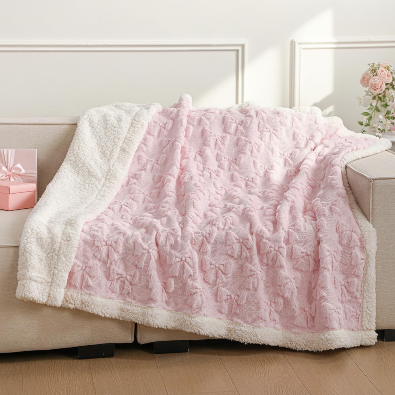 Breling faux-fleece close-up showing soft texture and cozy comfort