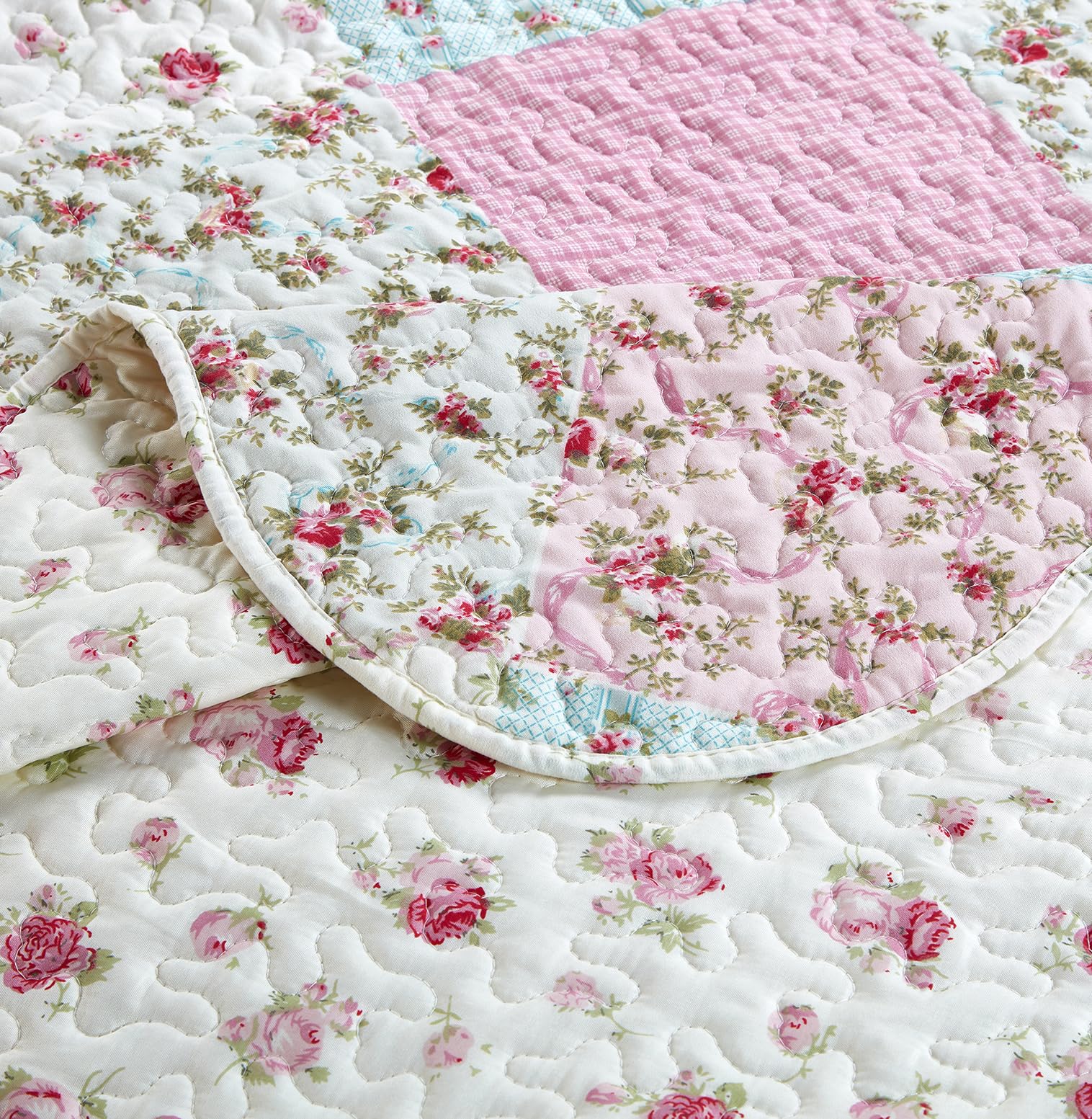 Brilliant Sunshine lifestyle bedroom styling with quilt, creates cozy cottage ambiance