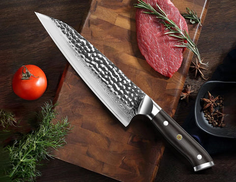 BRODARK slicing steak on a board showing smooth cuts and preserved meat texture