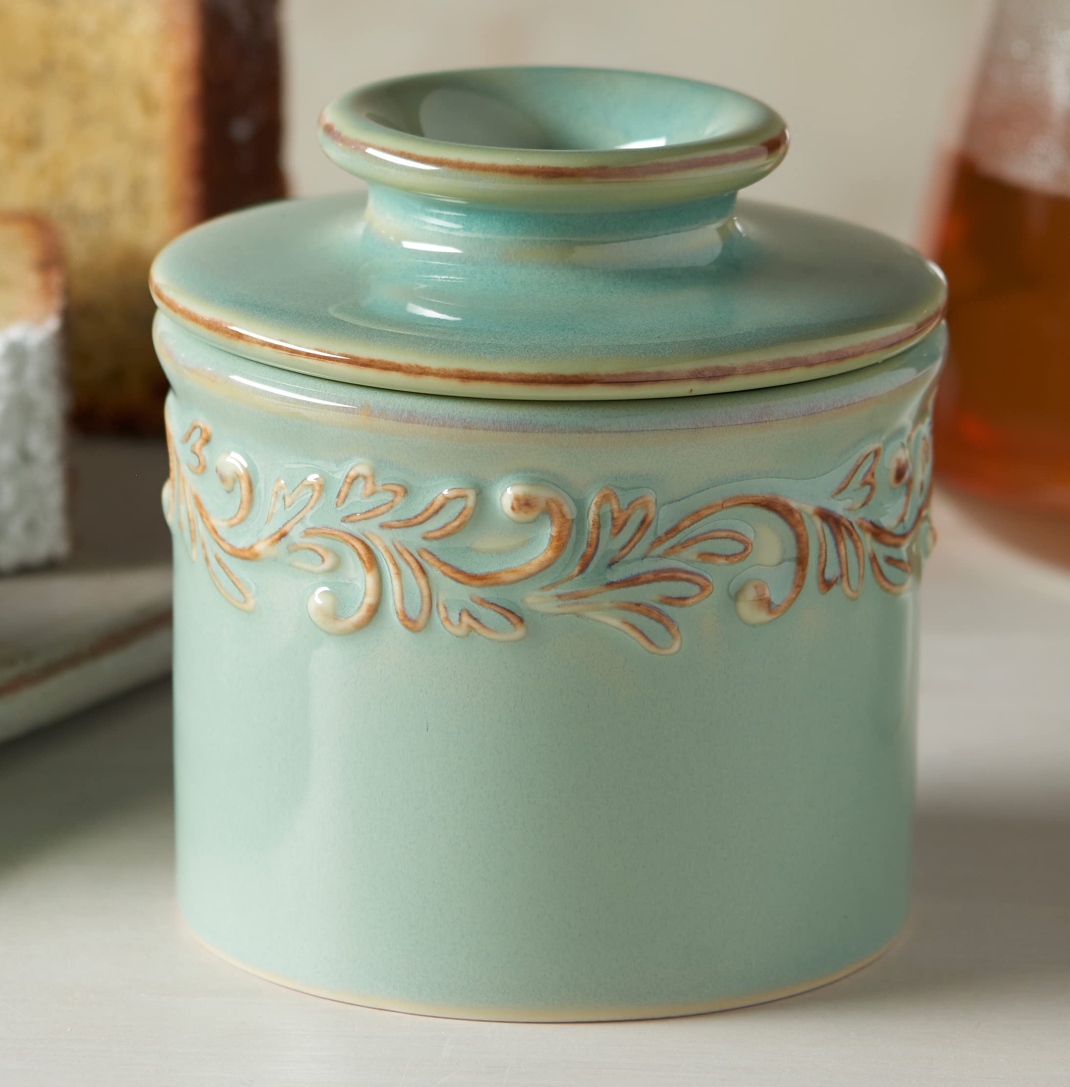 Butter Bell base with cold water visible showing airtight water seal benefit