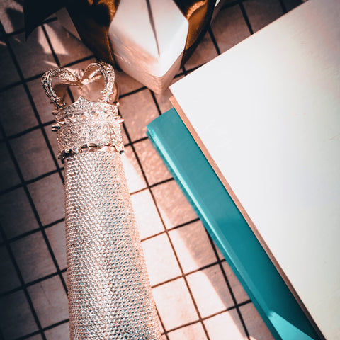 Buyso bottle in hand demonstrating comfortable grip and on-the-go convenience benefit