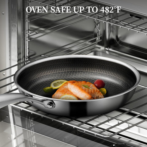 CADIVIZZO lid fit and steam vent detail showing tight seal and controlled steam
