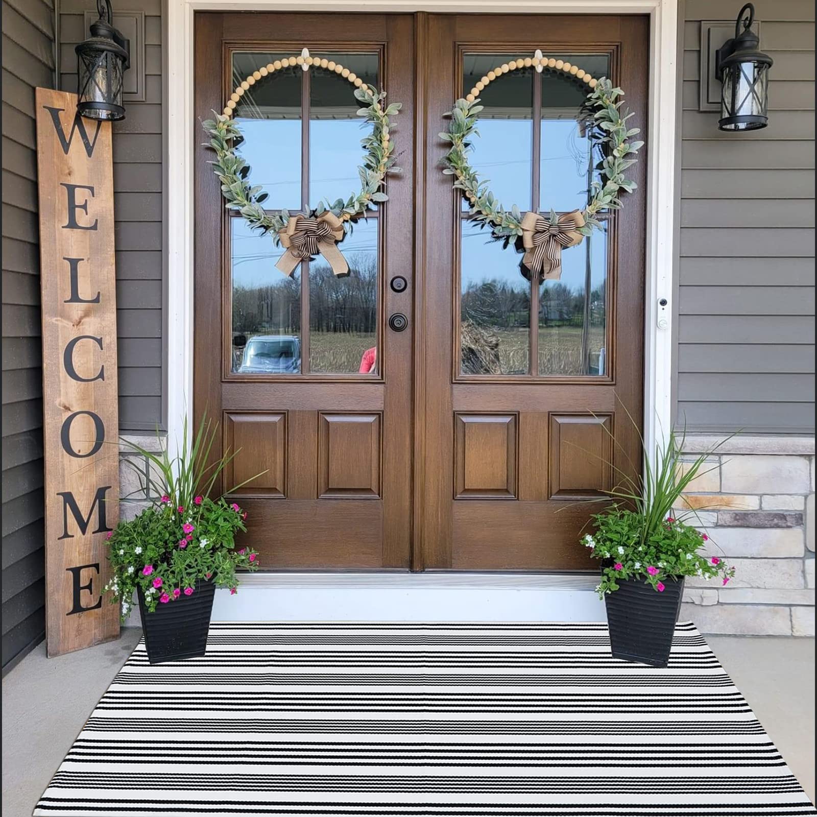 CAINANEL front-porch rug full view adds classic curb appeal