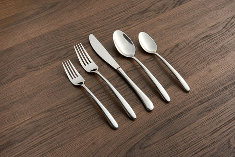 CAMBRIDGE Jude handle close-up showing tapered grip and ergonomic comfort