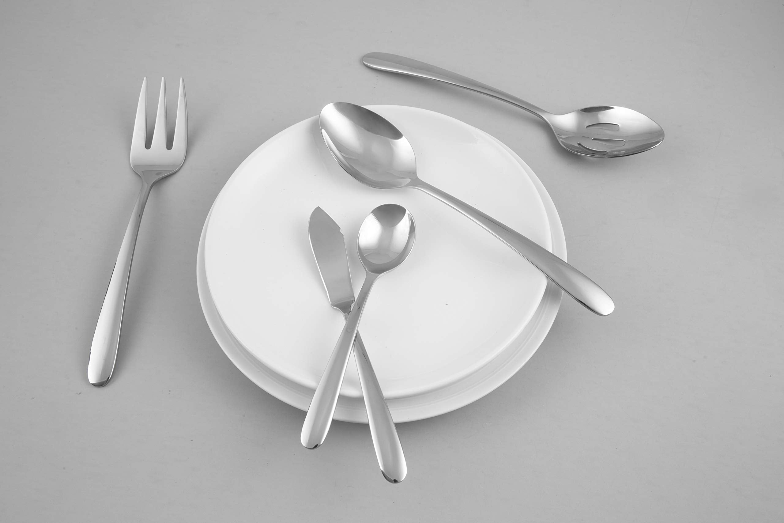 CAMBRIDGE Jude place setting on table showing coordinated dining presentation