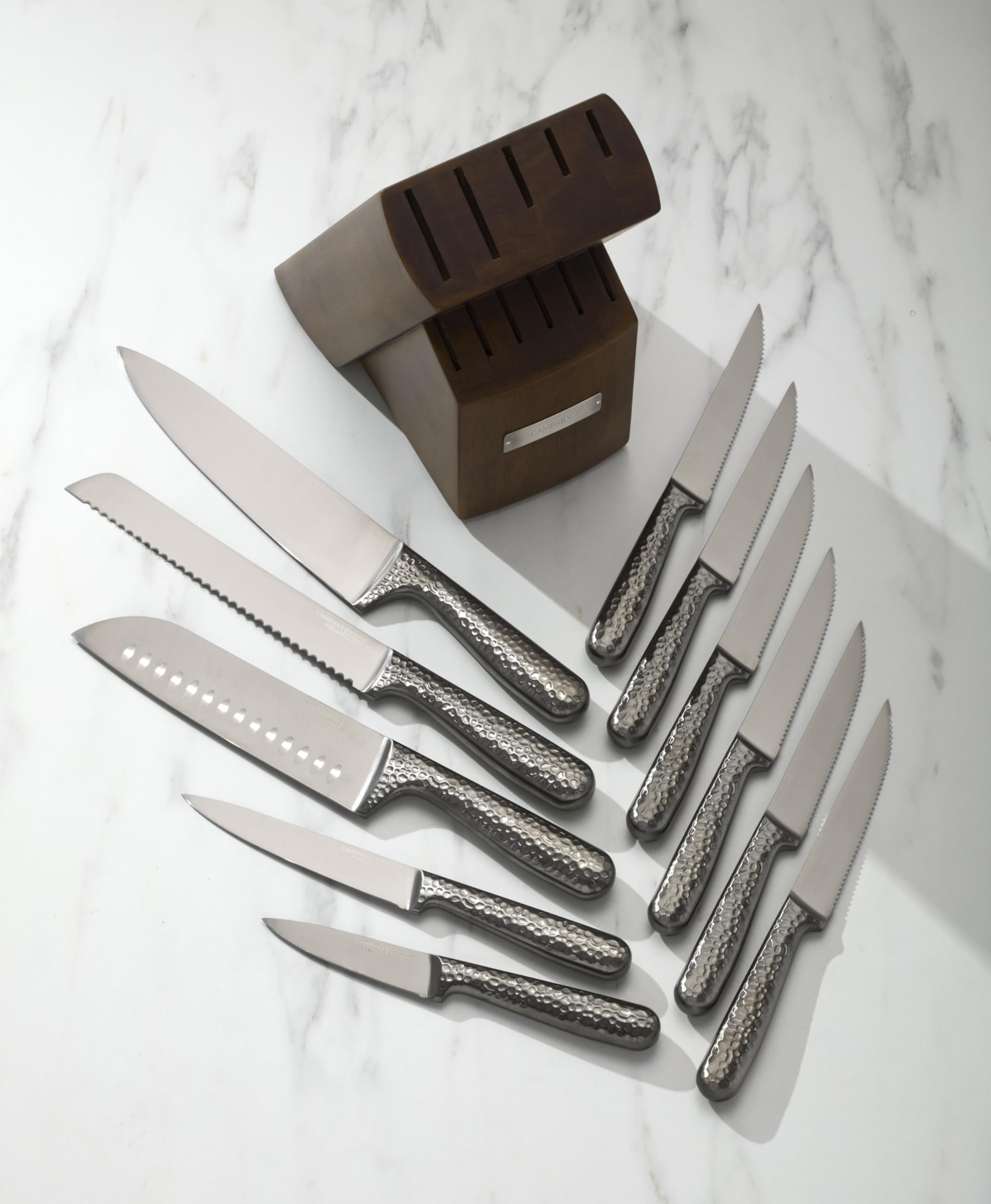 CAMBRIDGE Nero knife handle detail highlighting ergonomic grip and balance