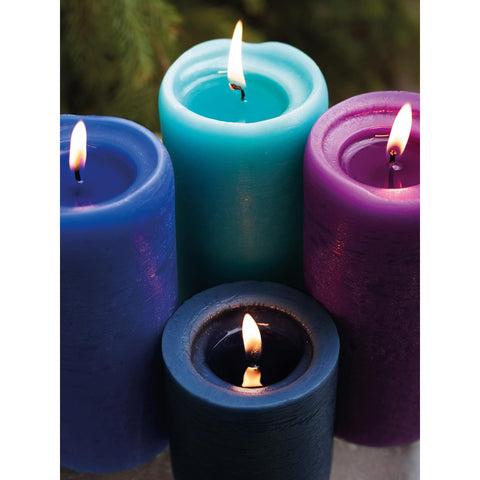 CANDWAX navy pillars lining a wedding aisle showing elegant, fragrance-free atmosphere