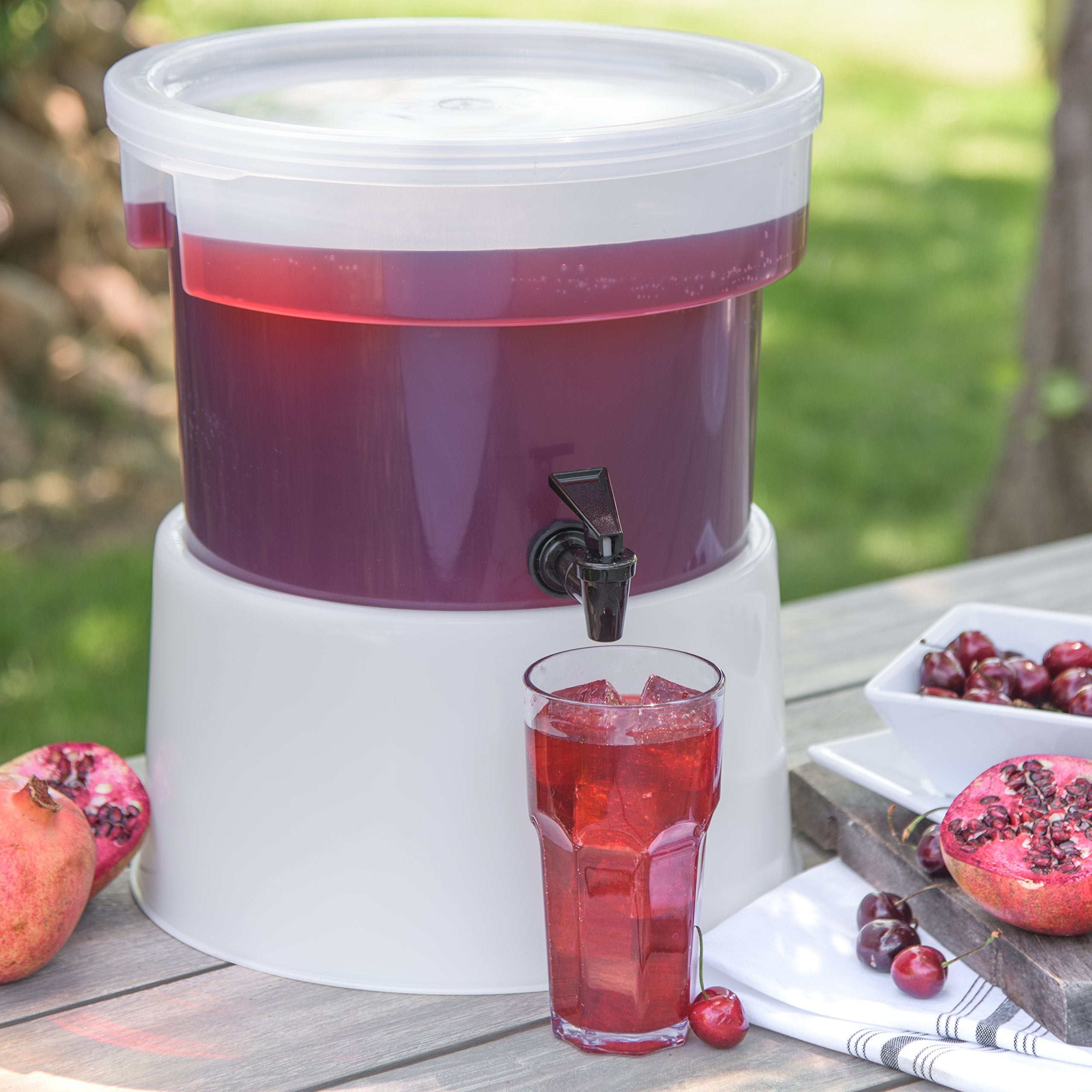 Carlisle filled with lemonade in use showing easy self-serve benefit