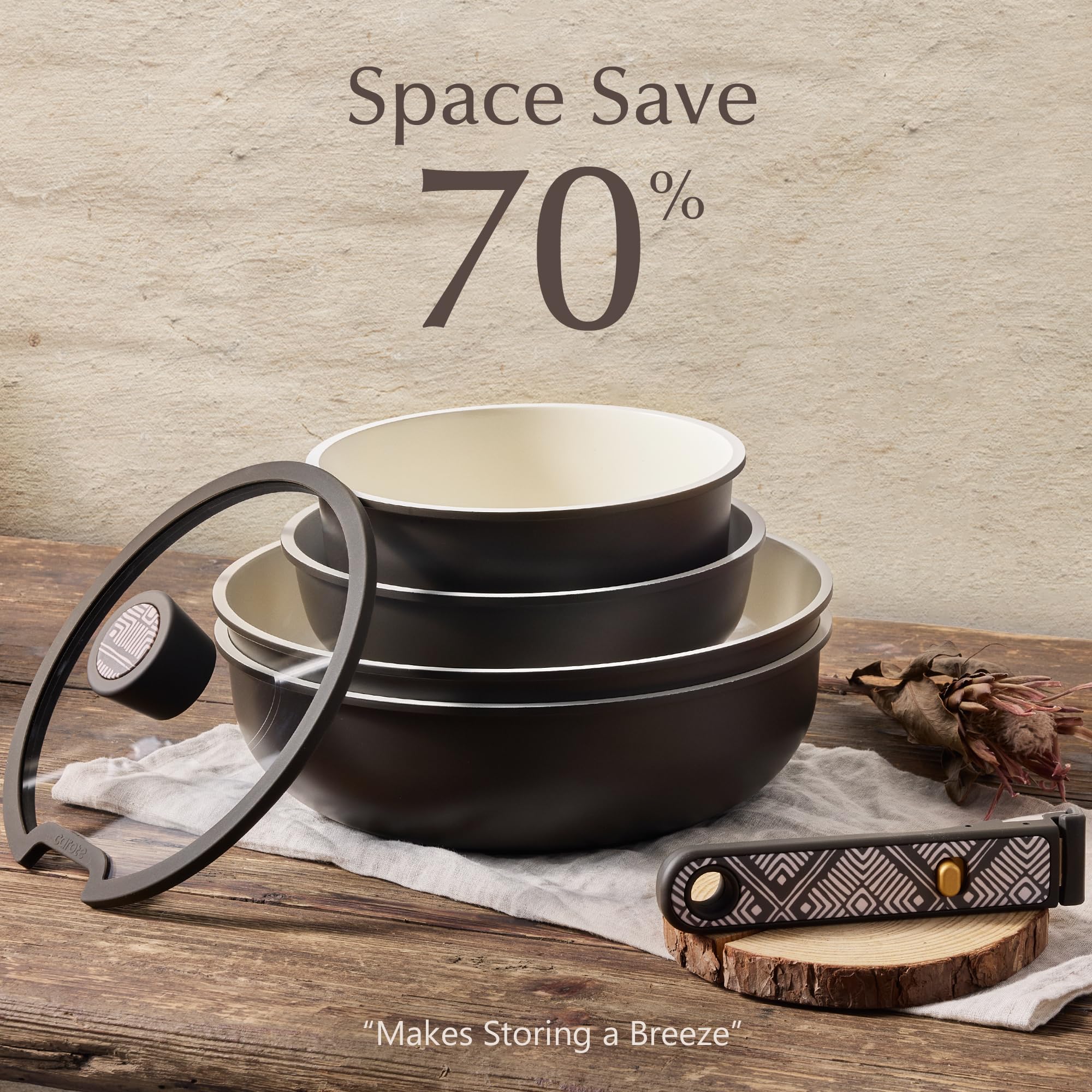 CAROTE ceramic surface close-up highlighting smooth nonstick finish